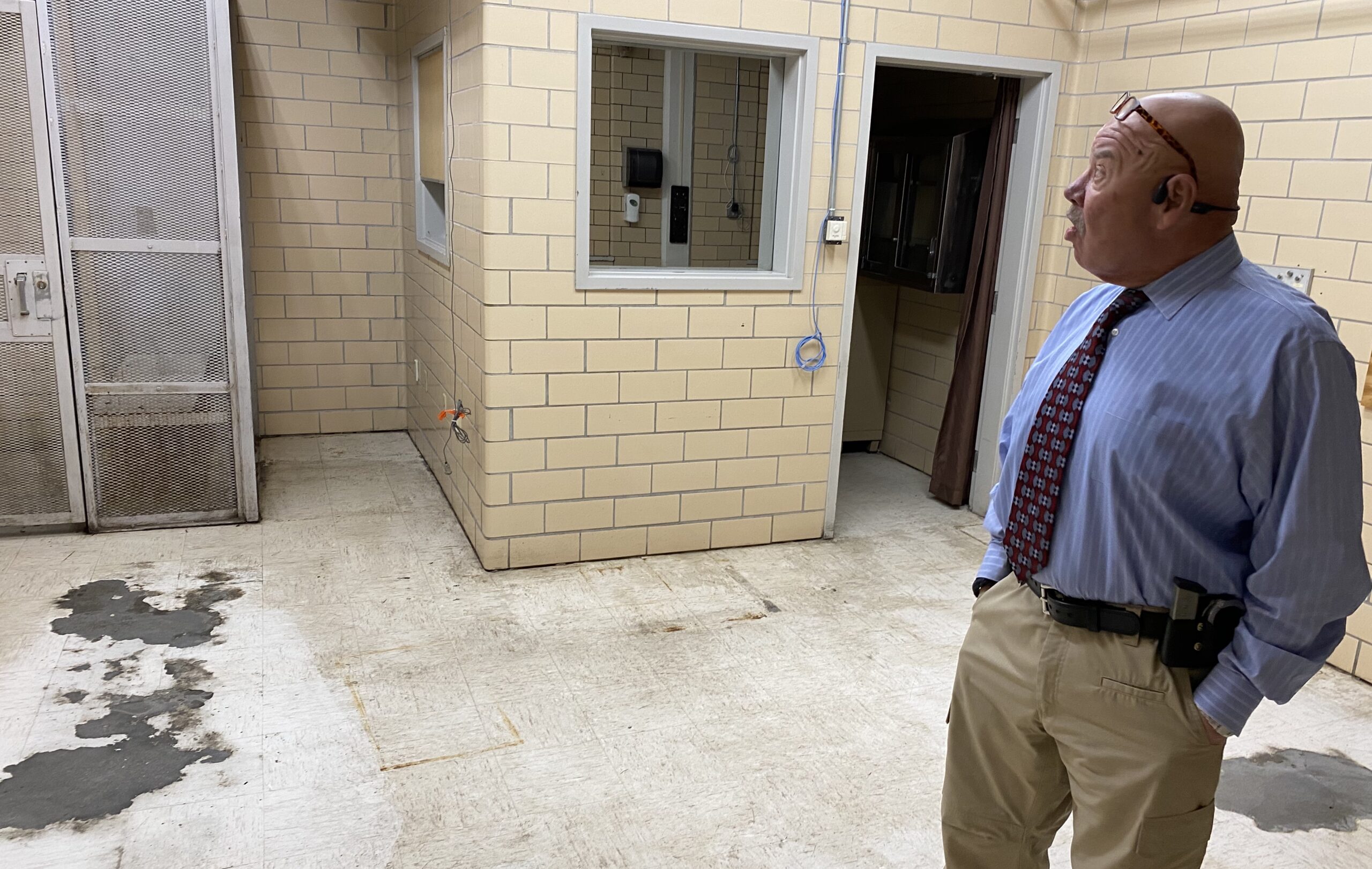 Grootens looks at old jail