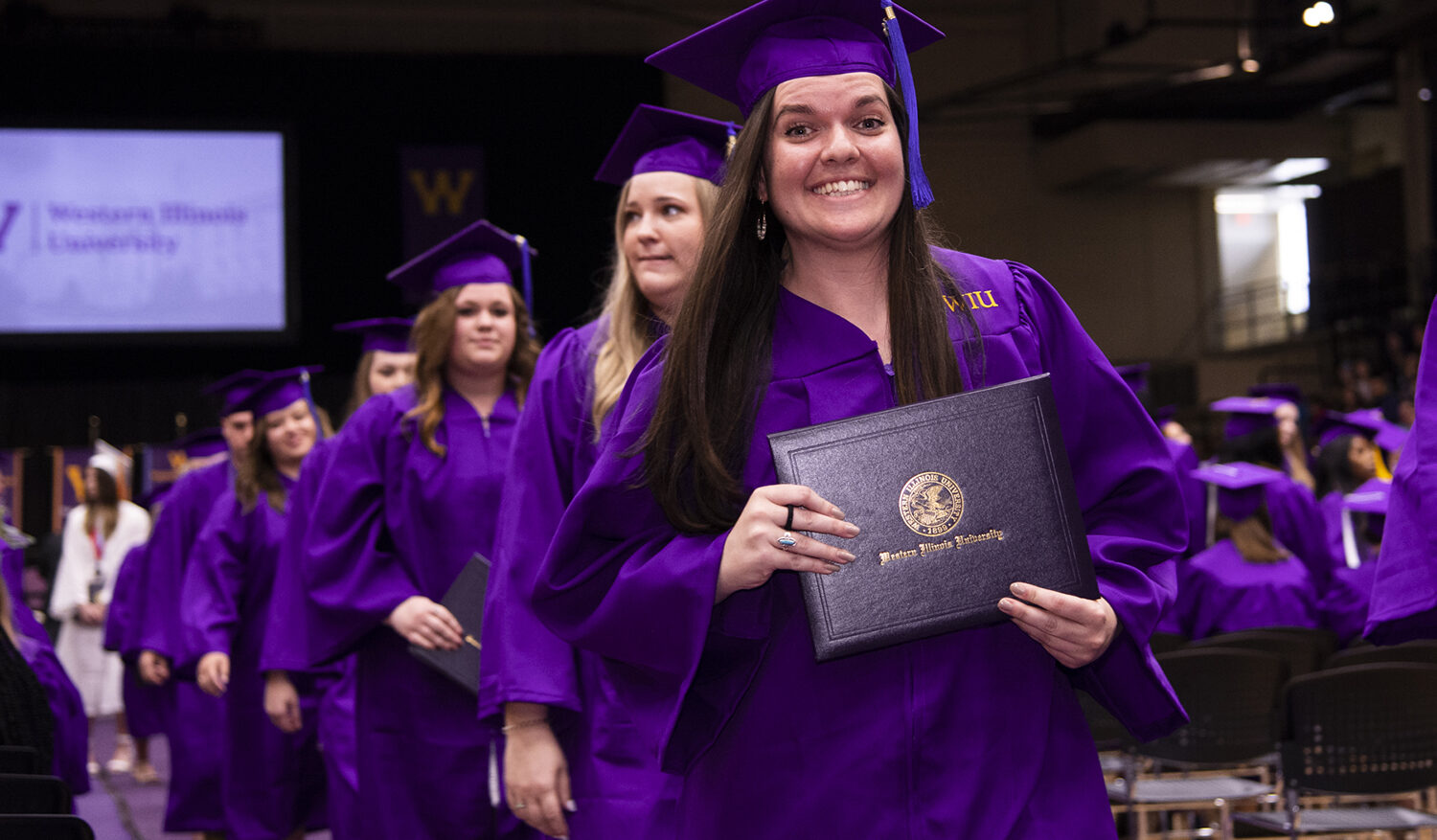 WIU awards 1,024 students with academic degrees, post baccalaureate certificates at spring commencement – Muddy River News