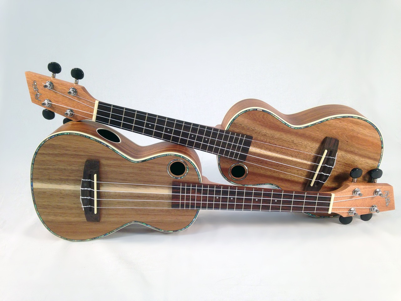 ukulele-g38de738e1_1280