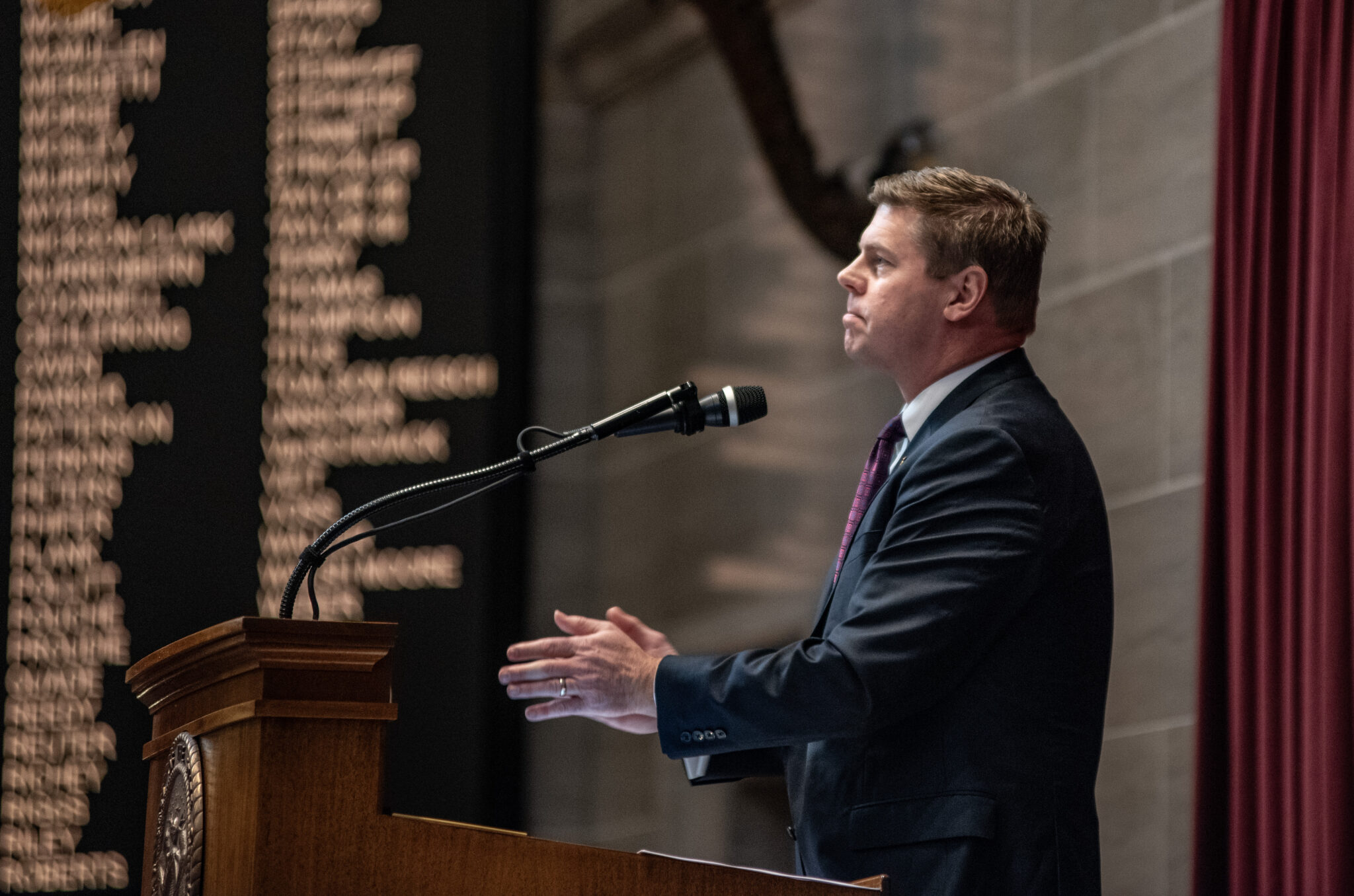 House Speaker Dean Plocher, R-Des Peres, claps as the Missouri House welcomes a guest on the first day of the 2024 Legislative Session (Annelise Hanshaw/Missouri Independent).