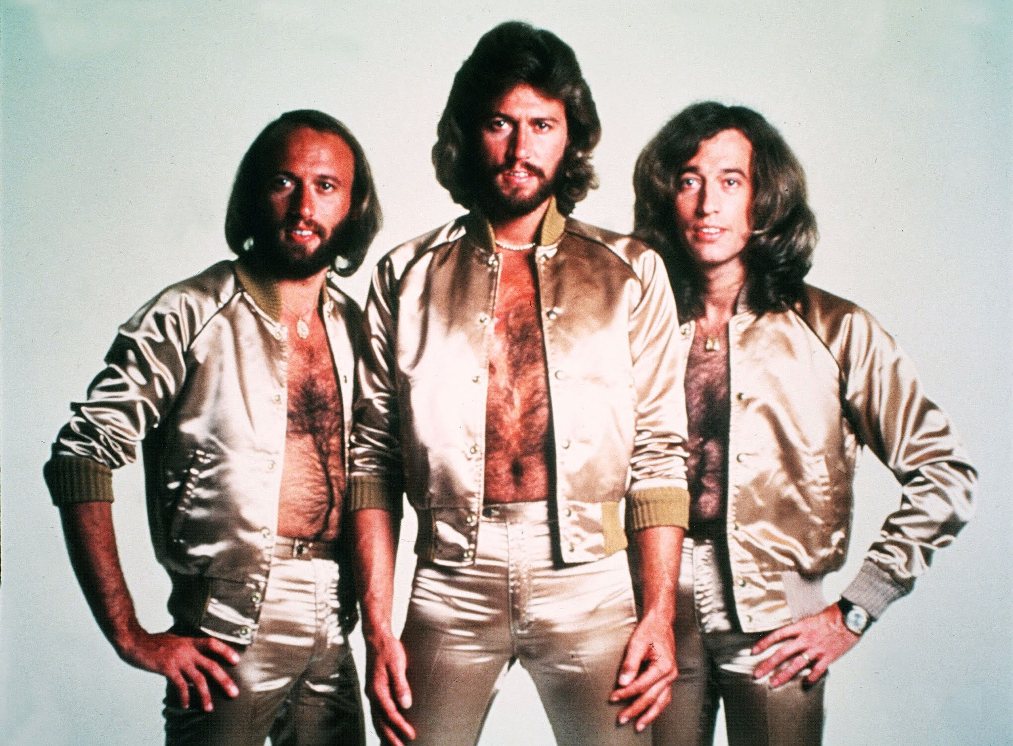 Saturday Night Fever (1977)
La Fièvre du samedi soir
Pers: The Bee Gees, Maurice Gibb, Barry Gibb, Robin Gibb
Dir: John Badham
Ref: SAT001EB
Photo Credit: [ Paramount / The Kobal Collection ]
Editorial use only related to cinema, television and personalities. Not for cover use, advertising or fictional works without specific prior agreement