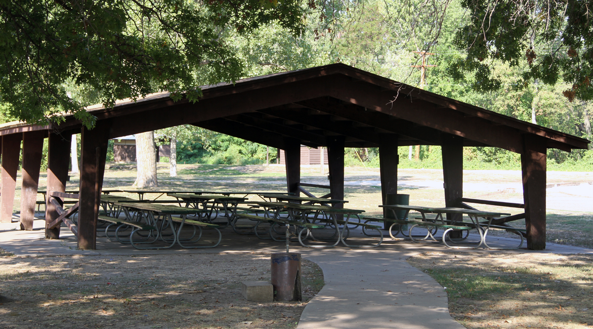 quinsippi-small-shelter-quincy-park-district