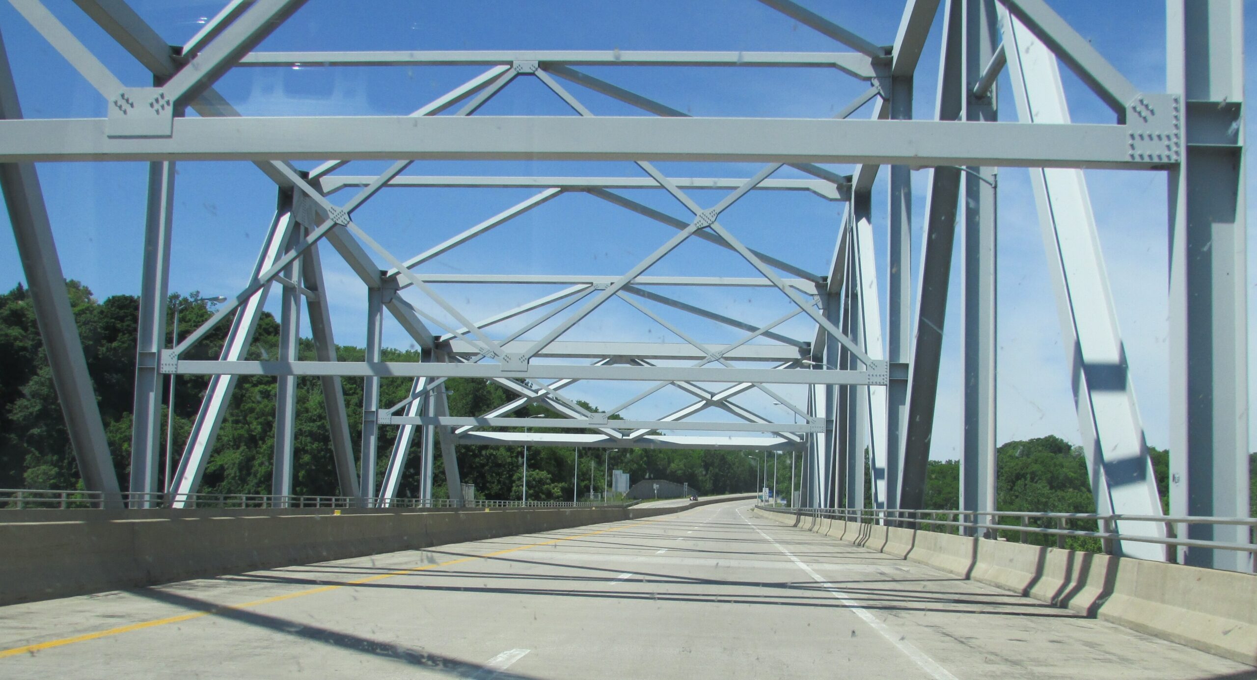 Mark Twain Memorial Bridge