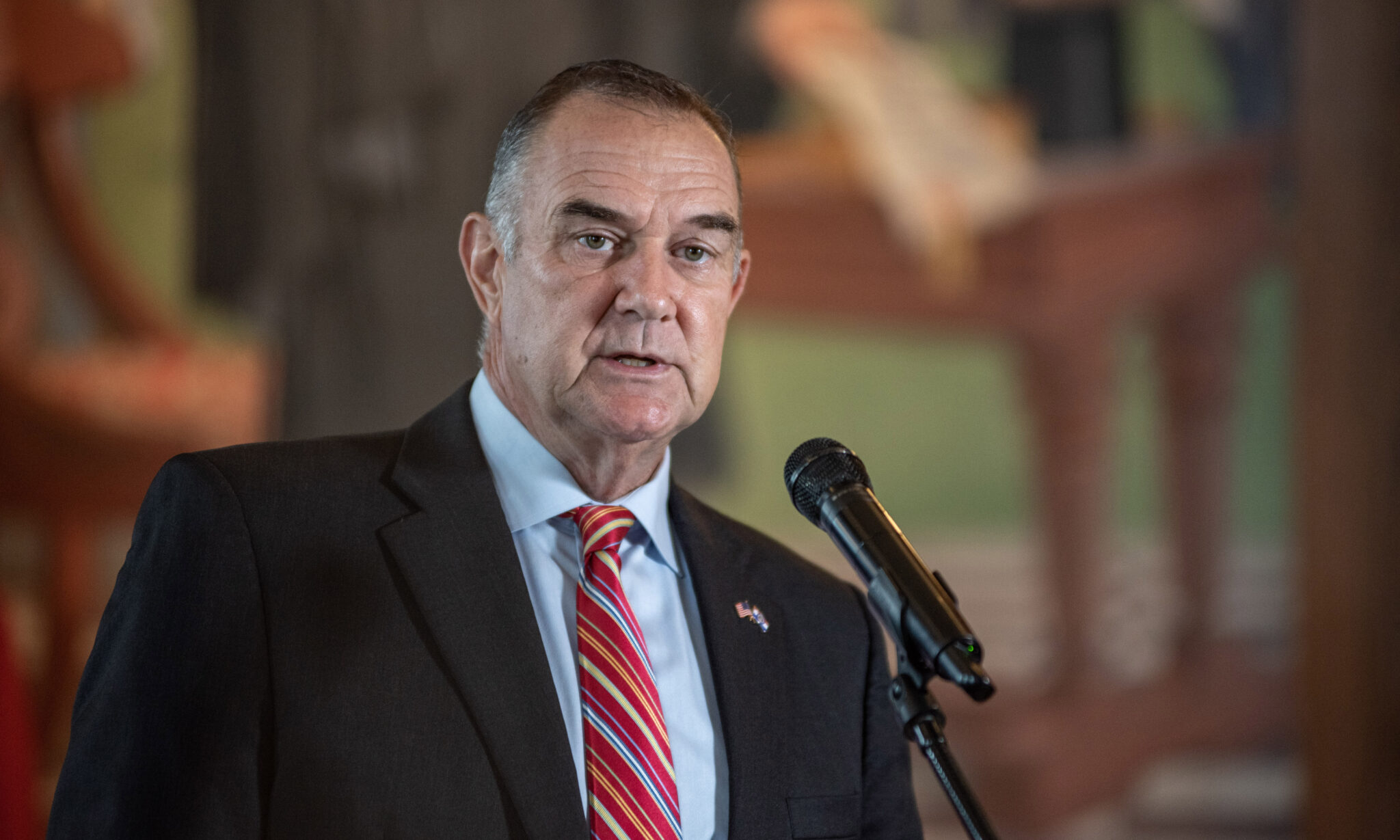 052725_kehoe3-2048x1229 Missouri Gov. Mike Kehoe calls a special session of the state legislature, answering questions from reporters about the legislation he wants revisited (Annelise Hanshaw/Missouri Independent).